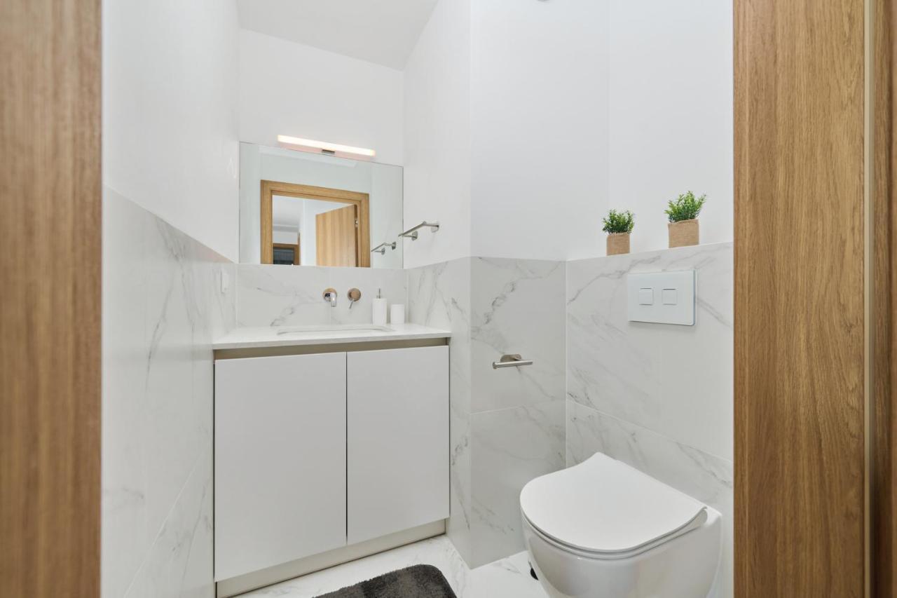Walonska 16 Sauna & Fitness Family Apartments By Renters Prestige Breslavia Exterior foto